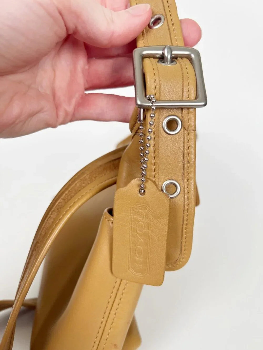 Vintage Coach Legacy Leather Ergo Hobo Zip Purse Crossbody Bag Camel Tan Y2K 00s - Picture 8 of 14